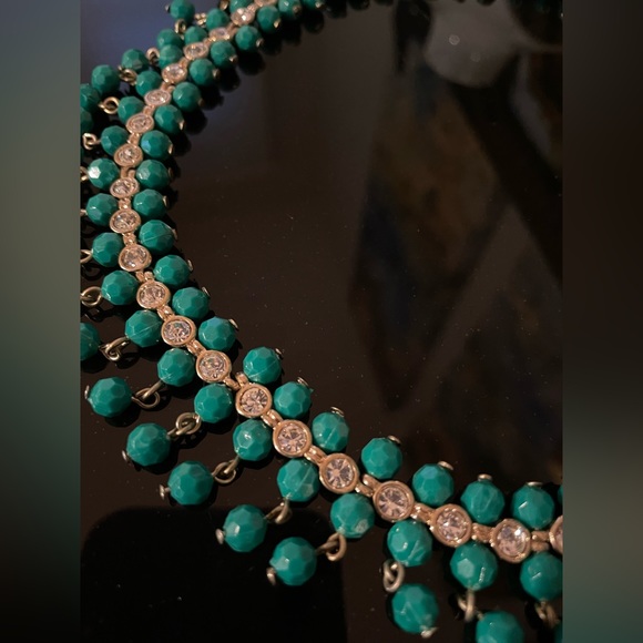 Gorgeous Vintage Avon Dramatic
Statement Necklace Choker with Crystals Signed - Picture 11 of 15